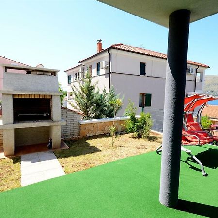 Apartments Maja Donji Okrug  Exterior foto